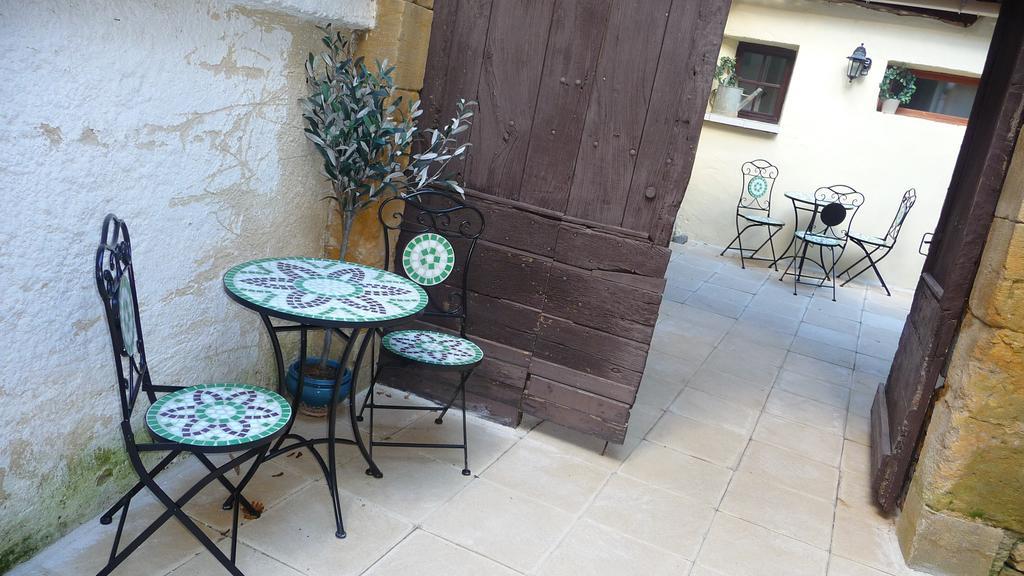 Appartement Aux Armoiries De Sarlat Номер фото